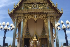 Wat Plai Laem temple